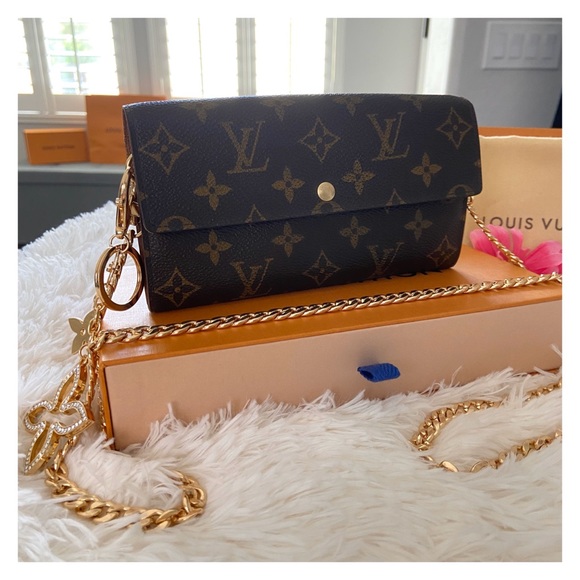 Louis Vuitton Handbags - 🌟Vintage Louis Vuitton Large Wallet Crossbody bag